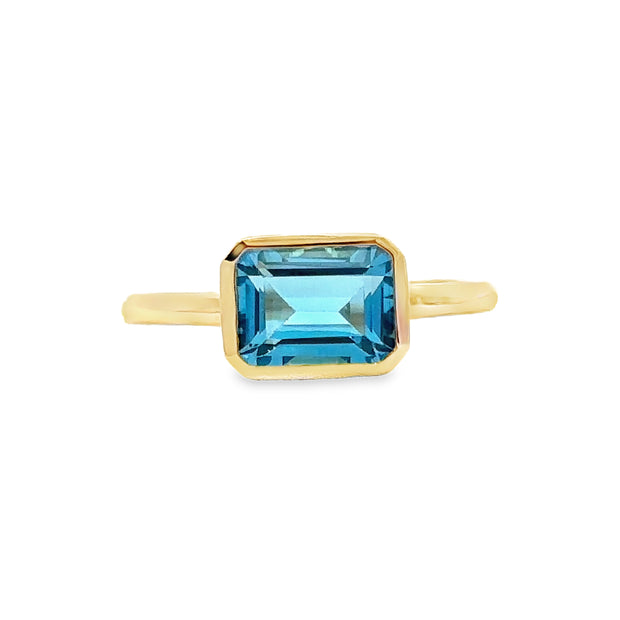 Shy Creation Yellow Gold Blue Topaz Fashion Ring